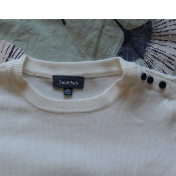 white striped sweater with 3/4 long sleeves, Modcloth, XS - Picture 3 of 6